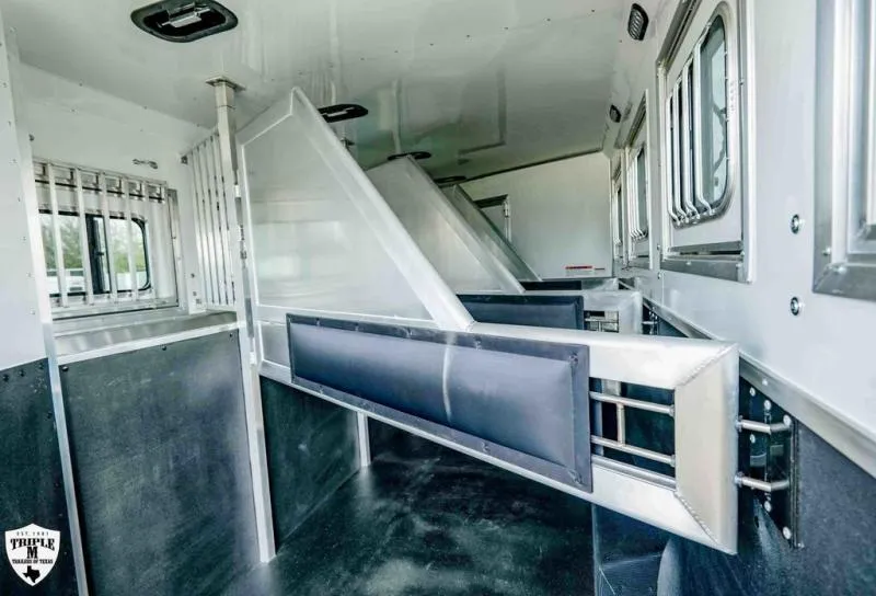 new Horse Trailers Lakota  for sale, in Willspoint, TX Thumbnail 9