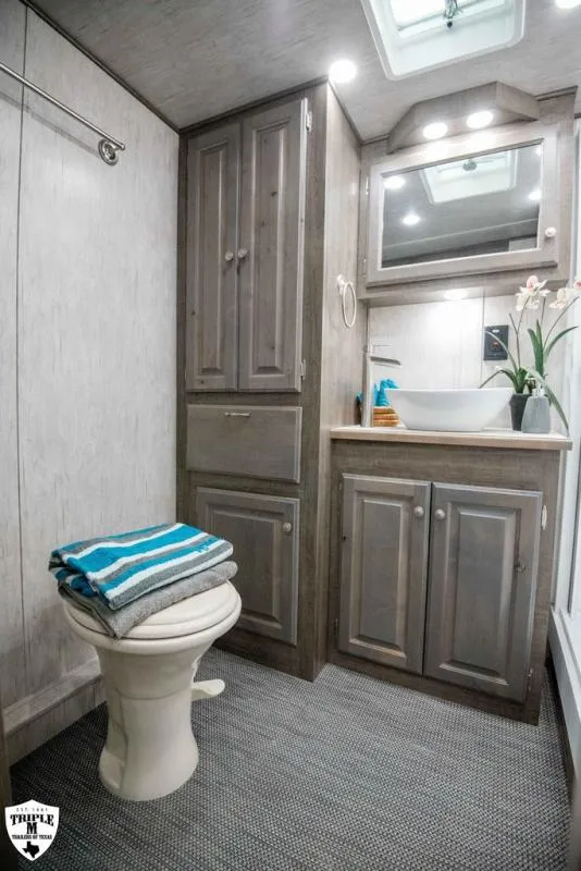 new Horse Trailers Sundowner Trailers  for sale, in Willspoint, TX Thumbnail 9