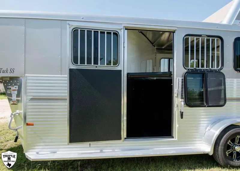 new Horse Trailers Sundowner Trailers  for sale, in Willspoint, TX Thumbnail 4