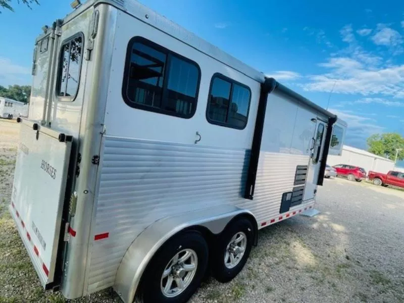 used Horse Trailers Sundowner Trailers  for sale, in Willspoint, TX Thumbnail 3