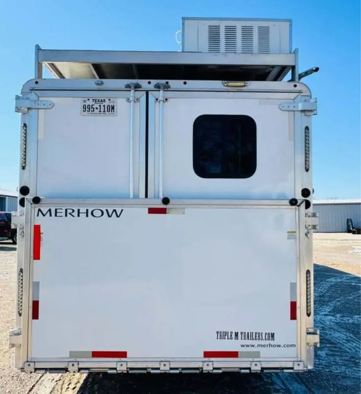 used Horse Trailers Merhow Trailers  for sale, in Willspoint, TX Thumbnail 3