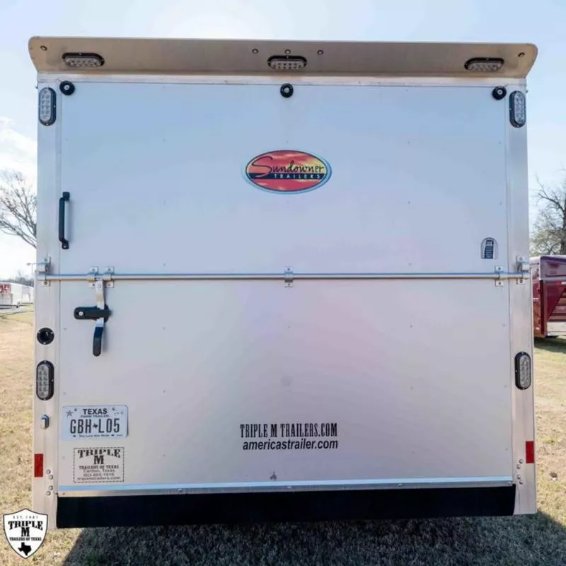 used Horse Trailers Sundowner Trailers  for sale, in Willspoint, TX Thumbnail 3