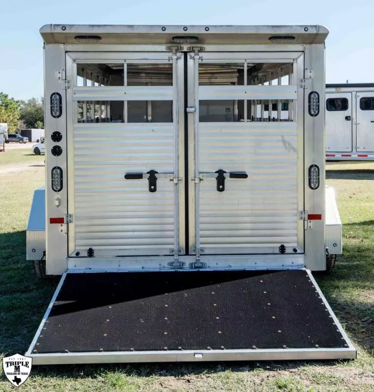 used Horse Trailers Sundowner Trailers  for sale, in Willspoint, TX Thumbnail 13