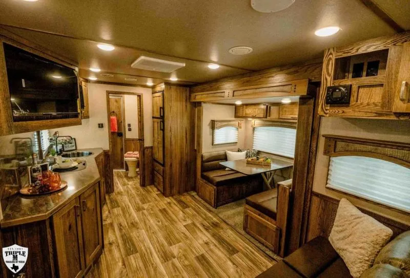 new Horse Trailers Lakota  for sale, in Willspoint, TX Thumbnail 17