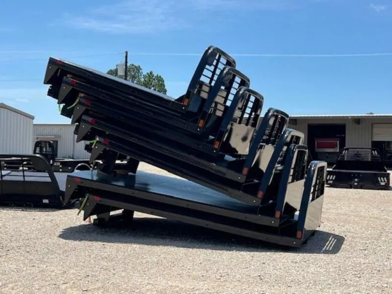 2025 CM Truck Beds RD Equipment Trailer