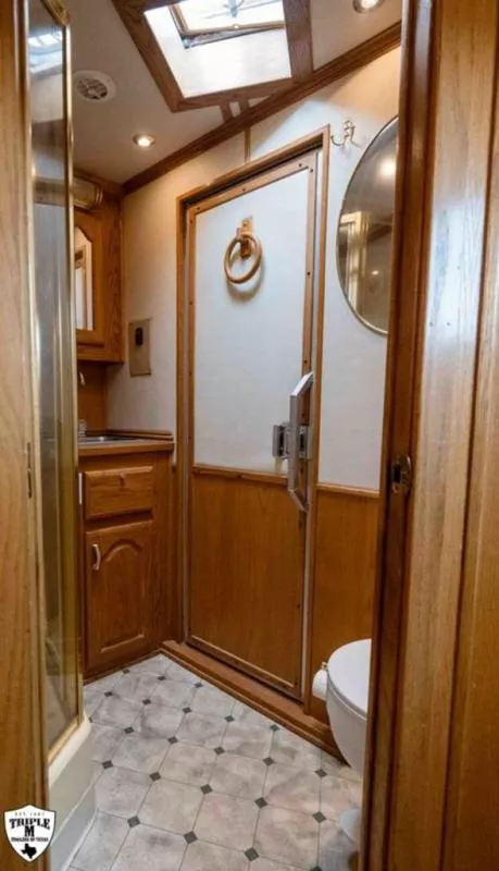 used Horse Trailers Elite Trailers  for sale, in Willspoint, TX Thumbnail 22