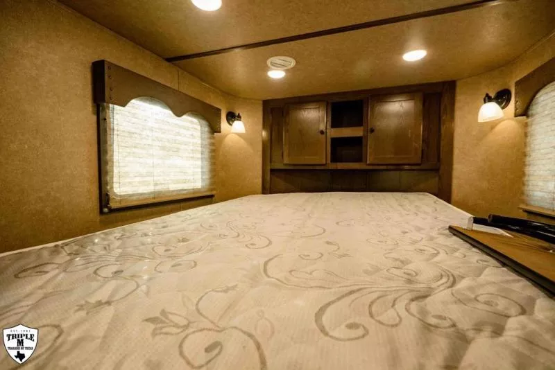 used Horse Trailers Lakota  for sale, in Willspoint, TX Thumbnail 31