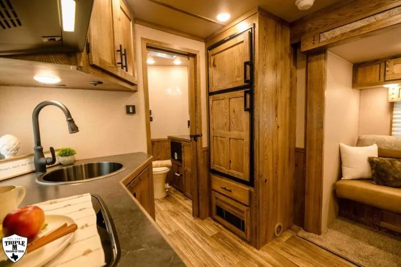 new Horse Trailers Lakota  for sale, in Willspoint, TX Thumbnail 15