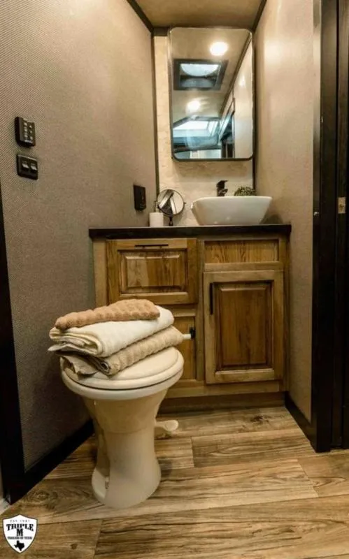 new Horse Trailers Lakota  for sale, in Willspoint, TX Thumbnail 29