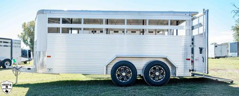 used Horse Trailers Sundowner Trailers  for sale, in Willspoint, TX Thumbnail 4