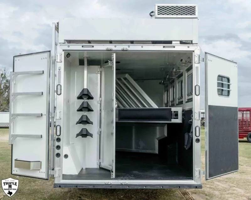 new Horse Trailers Lakota  for sale, in Willspoint, TX Thumbnail 8