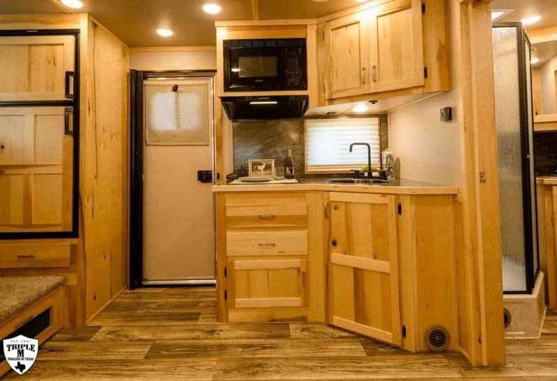 new Horse Trailers Lakota  for sale, in Willspoint, TX Thumbnail 15