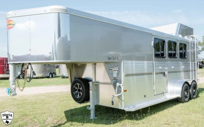 2024 Sundowner Trailers SUPER TACK SS Horse Trailer