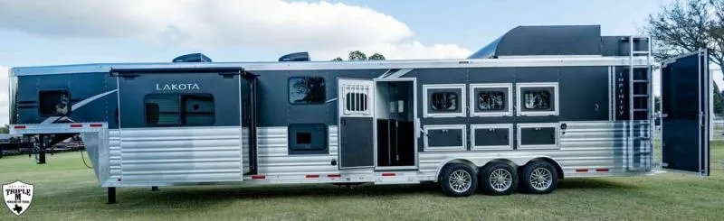 new Horse Trailers Lakota  for sale, in Willspoint, TX Thumbnail 3