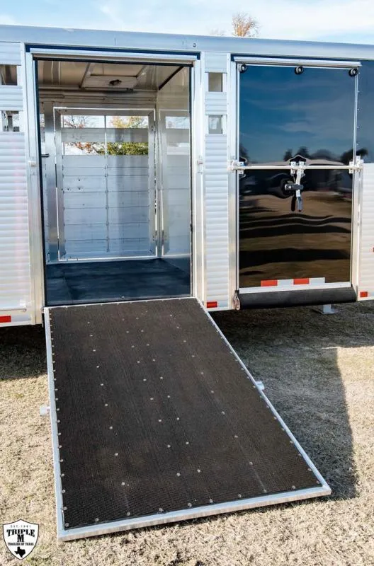 new Horse Trailers Sundowner Trailers  for sale, in Willspoint, TX Thumbnail 9