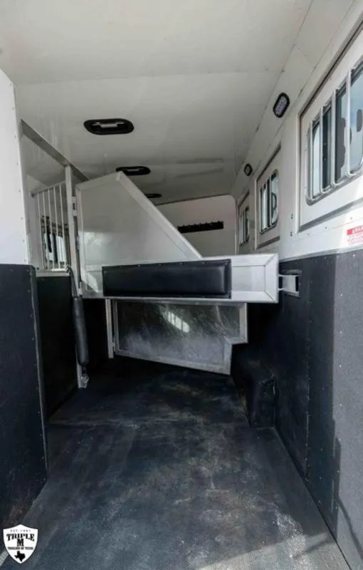 used Horse Trailers Lakota  for sale, in Willspoint, TX Thumbnail 25