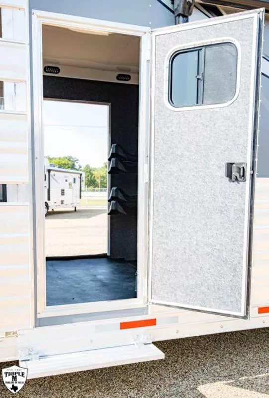 new Horse Trailers Lakota  for sale, in Willspoint, TX Thumbnail 16