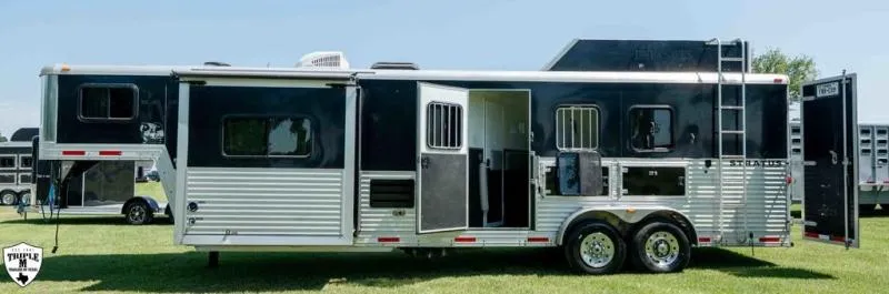 used Horse Trailers Bison Trailers  for sale, in Willspoint, TX Thumbnail 4