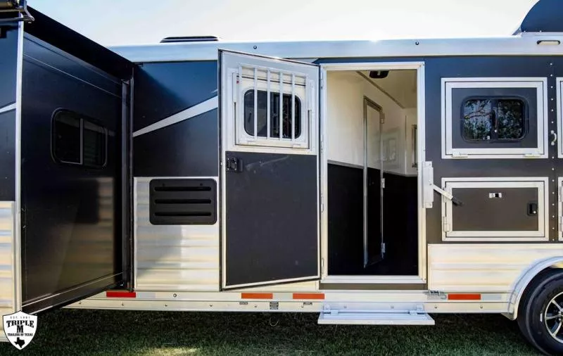 new Horse Trailers Lakota  for sale, in Willspoint, TX Thumbnail 5