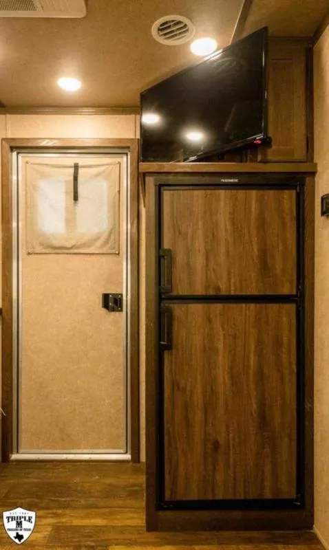 used Horse Trailers Lakota  for sale, in Willspoint, TX Thumbnail 23