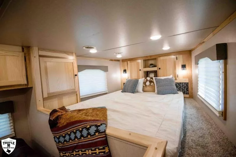 new Horse Trailers Lakota  for sale, in Willspoint, TX Thumbnail 29