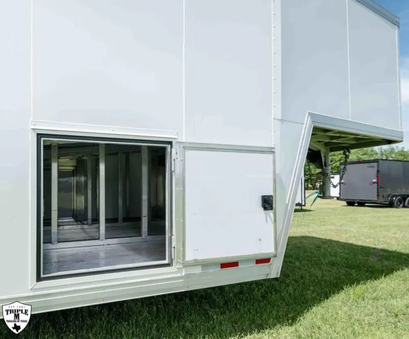 used Horse Trailers Sundowner Trailers  for sale, in Willspoint, TX Thumbnail 15