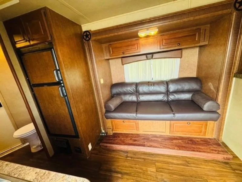 2013 Bison Trailers COACH Horse Trailer