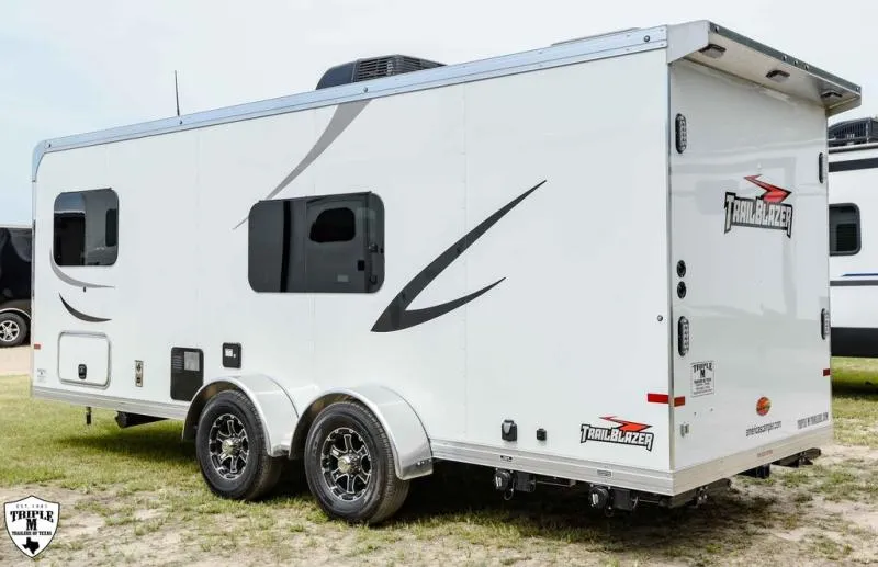 new Horse Trailers Sundowner Trailers  for sale, in Willspoint, TX Thumbnail 16