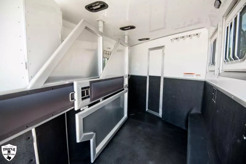 new Horse Trailers Lakota  for sale, in Willspoint, TX Thumbnail 2