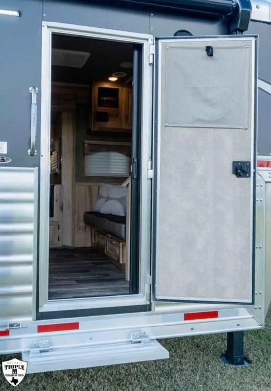 new Horse Trailers Lakota  for sale, in Willspoint, TX Thumbnail 17