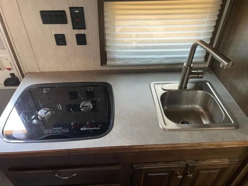 used Horse Trailers Sundowner Trailers  for sale, in Willspoint, TX Thumbnail 8