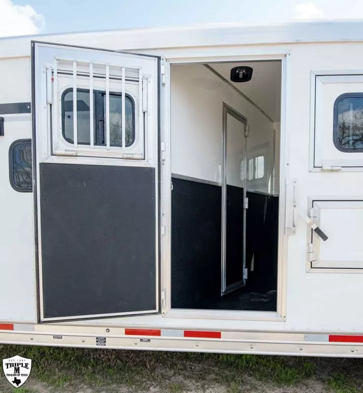 new Horse Trailers Lakota  for sale, in Willspoint, TX Thumbnail 4