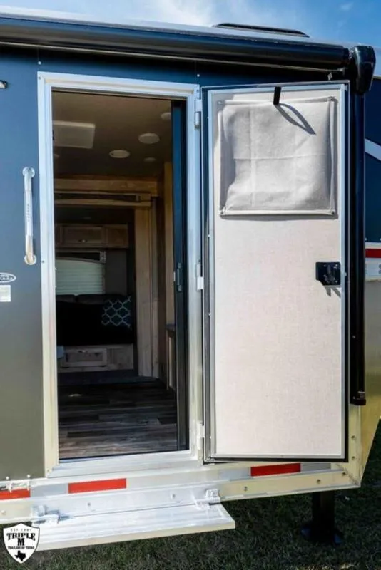 new Horse Trailers Lakota  for sale, in Willspoint, TX Thumbnail 12