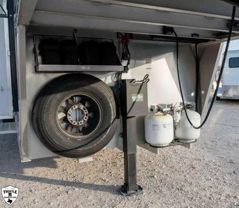 used Horse Trailers Lakota  for sale, in Willspoint, TX Thumbnail 33