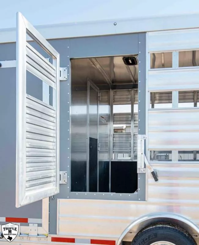 new Horse Trailers Lakota  for sale, in Willspoint, TX Thumbnail 4