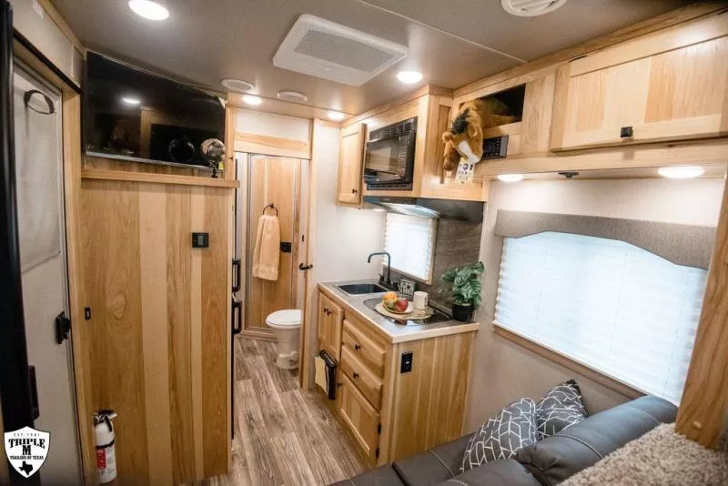 new Horse Trailers Lakota  for sale, in Willspoint, TX Thumbnail 32