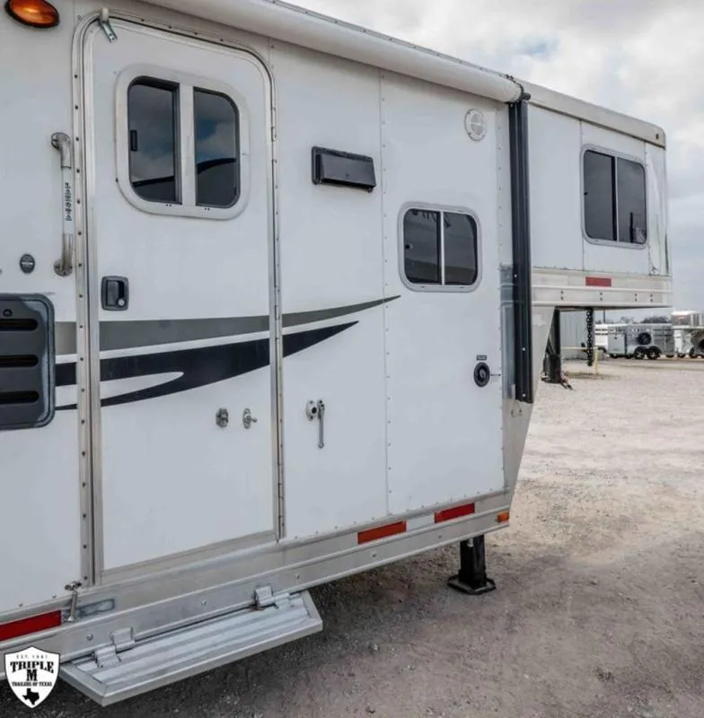 used Horse Trailers Lakota  for sale, in Willspoint, TX Thumbnail 30