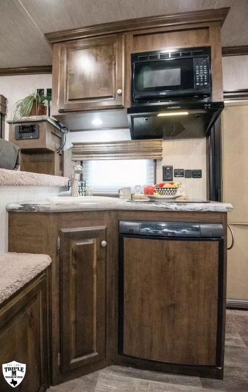 new Horse Trailers Sundowner Trailers  for sale, in Willspoint, TX Thumbnail 7