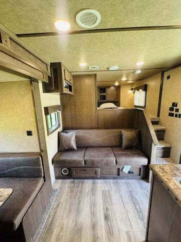 used Horse Trailers Lakota  for sale, in Willspoint, TX Thumbnail 10