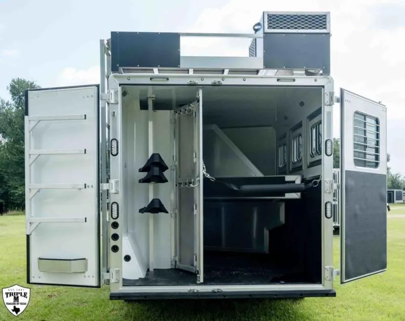 new Horse Trailers Lakota  for sale, in Willspoint, TX Thumbnail 7