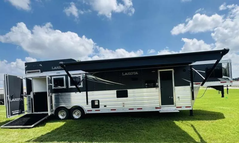 2024 Lakota CHARGER Horse Trailer