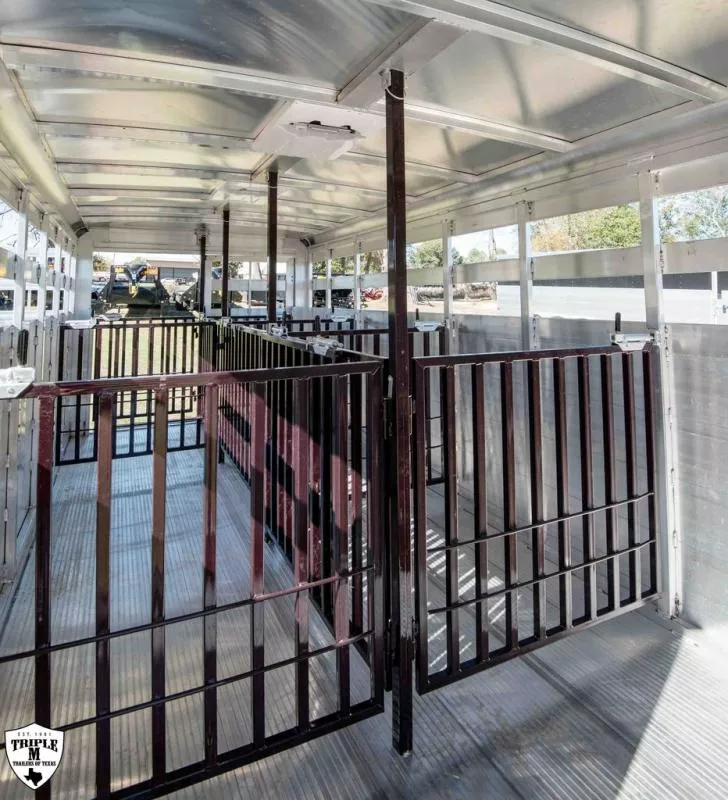 used Horse Trailers Sundowner Trailers  for sale, in Willspoint, TX Thumbnail 7