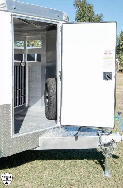 used Horse Trailers Sundowner Trailers  for sale, in Willspoint, TX Thumbnail 6