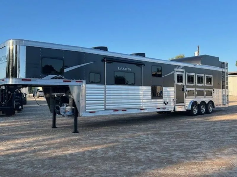 new Horse Trailers Lakota  for sale, in Willspoint, TX Thumbnail 3