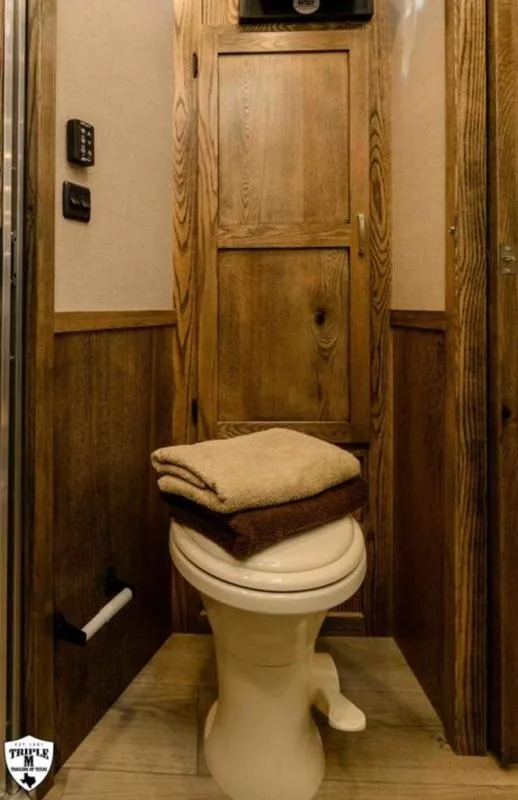 new Horse Trailers Lakota  for sale, in Willspoint, TX Thumbnail 28