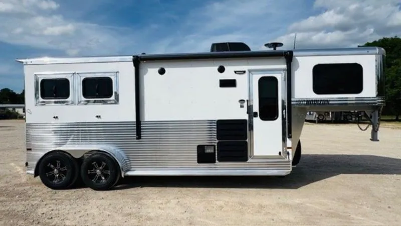 2026 Sundowner Trailers SUPER SPORT Horse Trailer