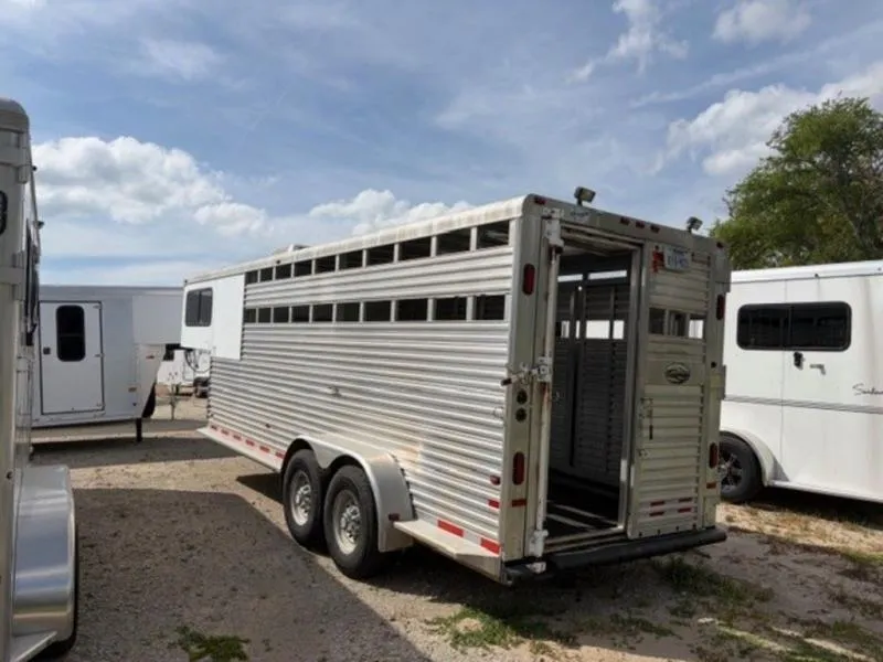 used Horse Trailers Sundowner Trailers  for sale, in Willspoint, TX Thumbnail 2