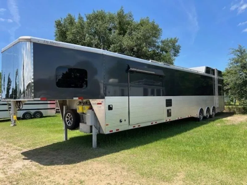 2021 Sundowner Trailers HORIZON 2386 SGM Horse Trailer