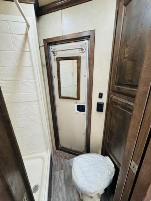 new Horse Trailers Sundowner Trailers  for sale, in Willspoint, TX Thumbnail 5