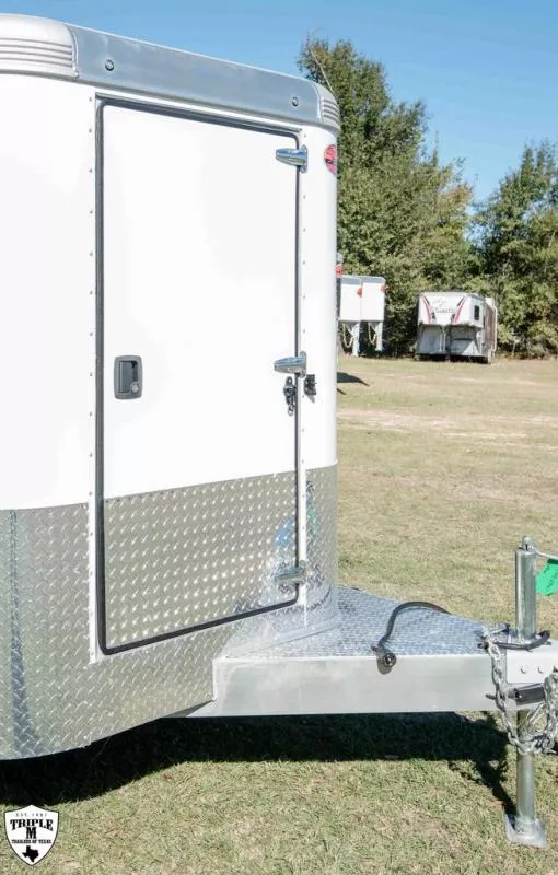 used Horse Trailers Sundowner Trailers  for sale, in Willspoint, TX Thumbnail 5